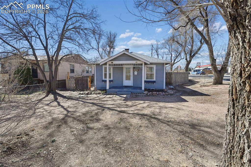 630 Bonfoy Avenue - Photo 1