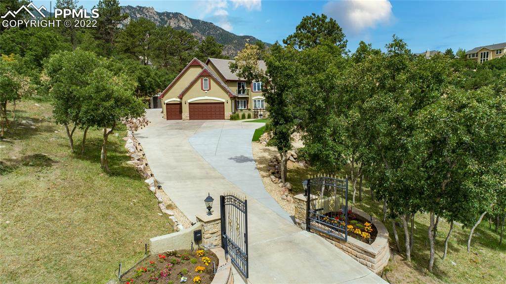 5220 Farthing Drive - Photo 1