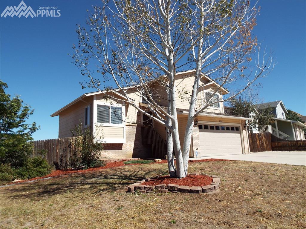 635 Pennington Drive - Photo 1