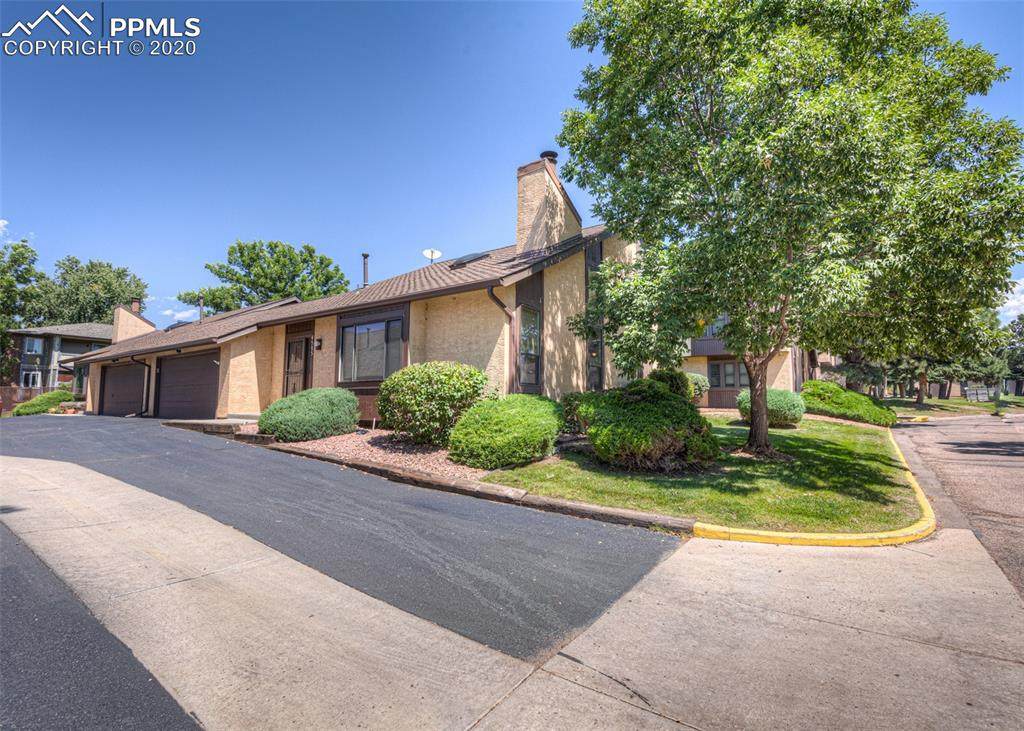4585 Winewood Village Drive - Photo 1