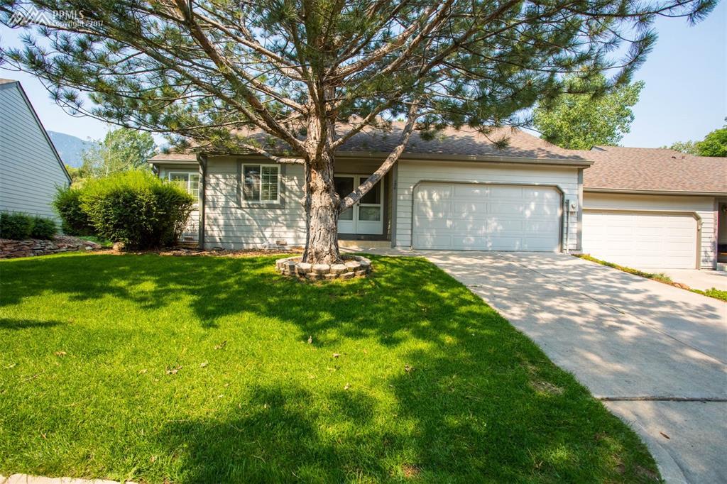 130 Cobblestone Drive - Photo 1