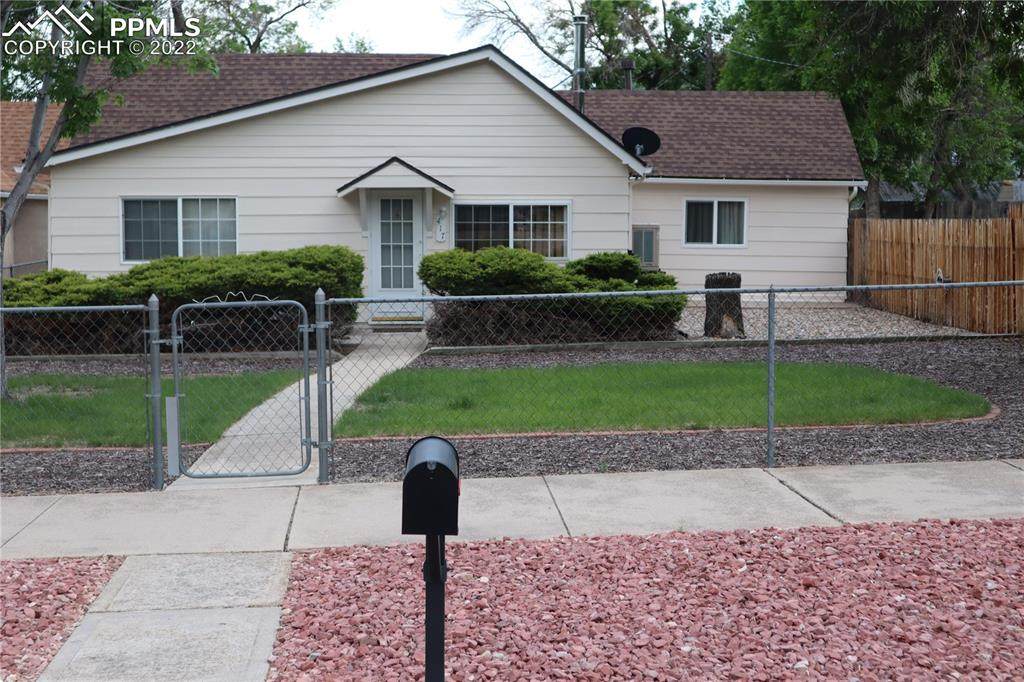 417 Platte Avenue - Photo 1