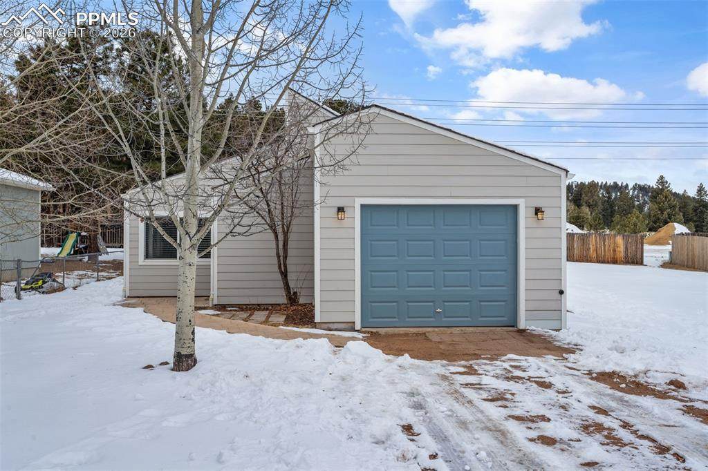 1060 Sundance Street - Photo 1
