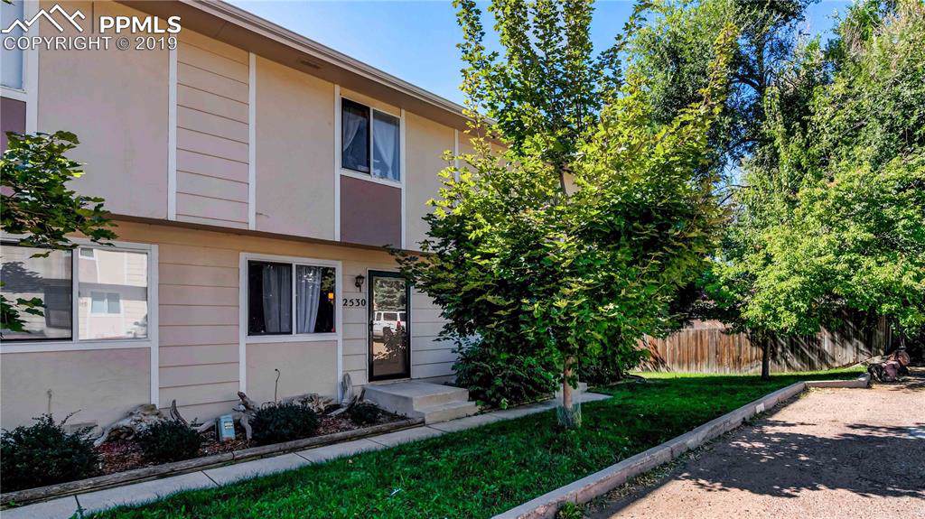 2530 Knob Hill Court - Photo 1