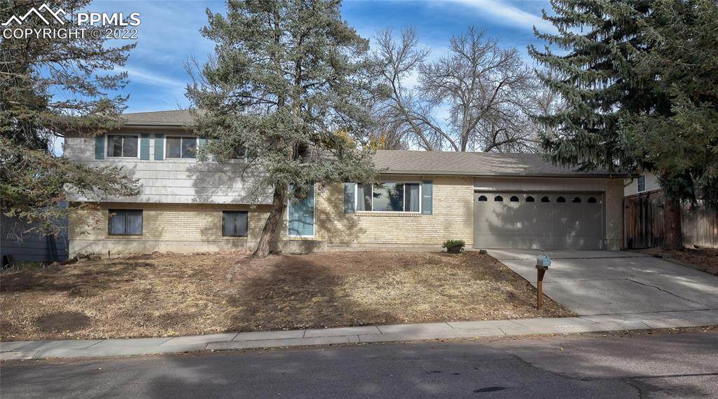 4666 Ranch Drive - Photo 1