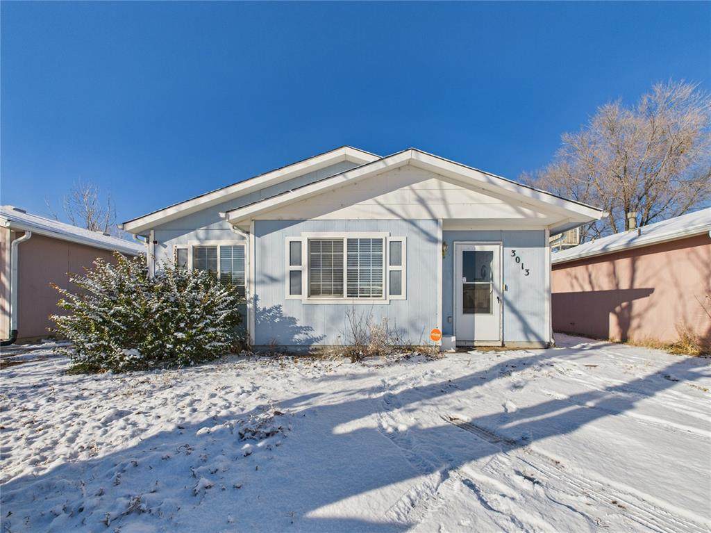 3013 Acero Avenue - Photo 1