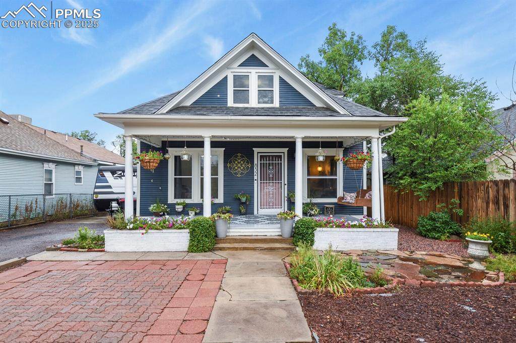 832 Vermijo Avenue - Photo 1