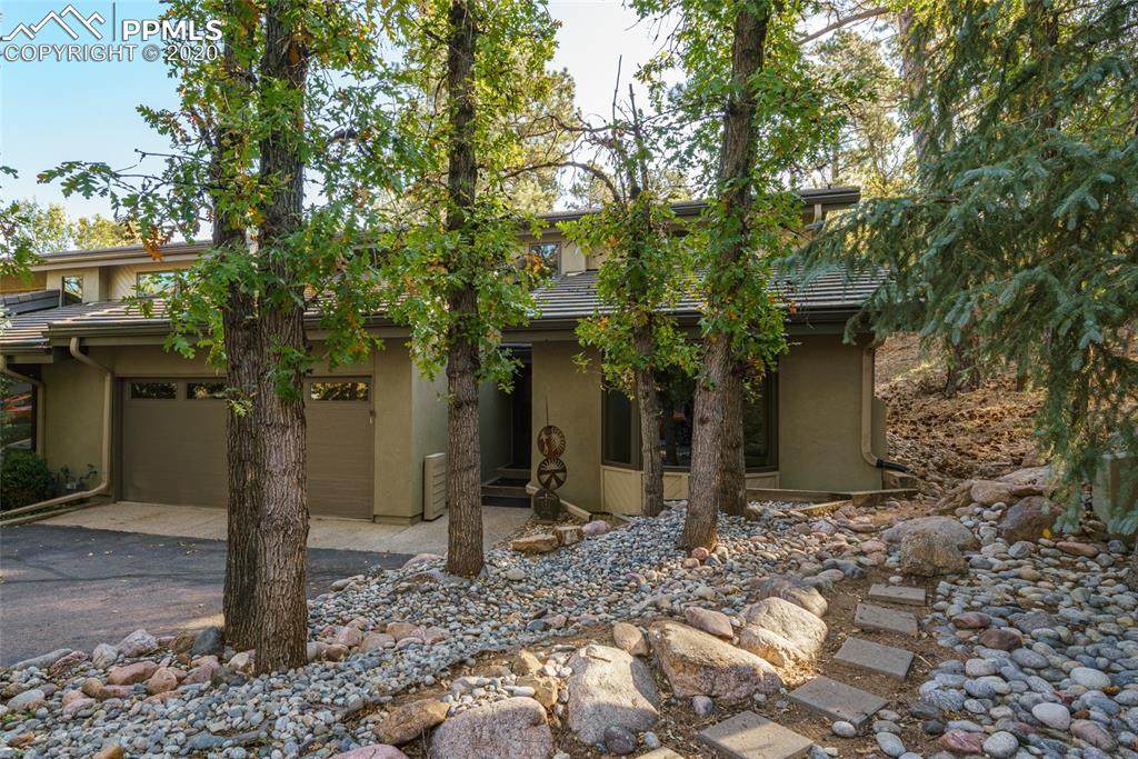135 Mayhurst Avenue - Photo 1