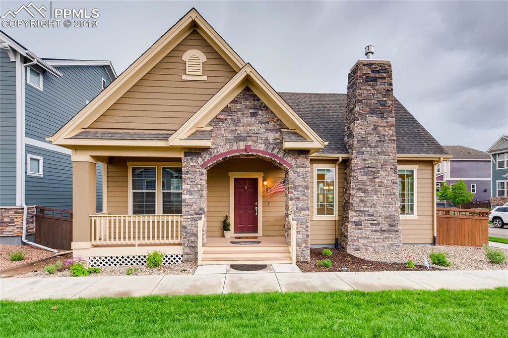 105 Mayflower Street - Photo 1