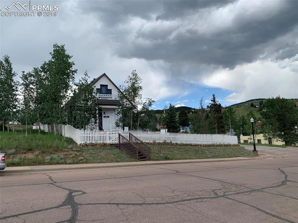105 Carr Avenue - Photo 1