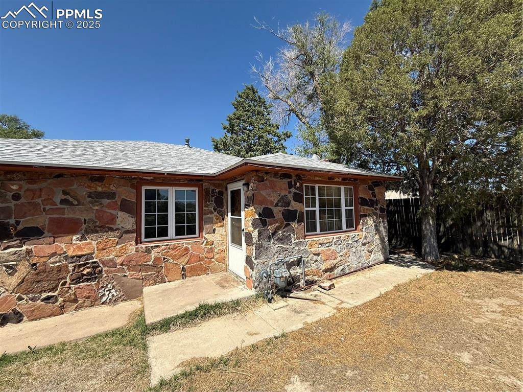 1117 6th Street - Photo 1