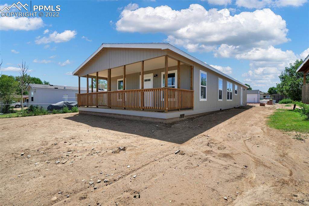 240 Dawnview Drive - Photo 1