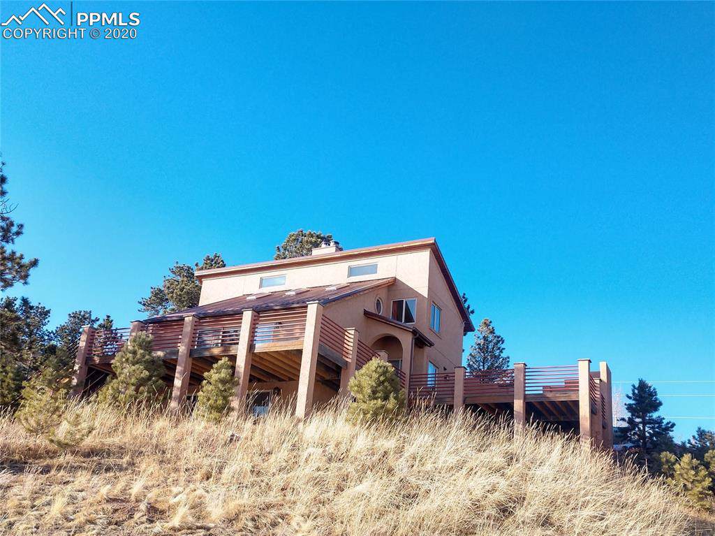 598 Woodland West Drive - Photo 1