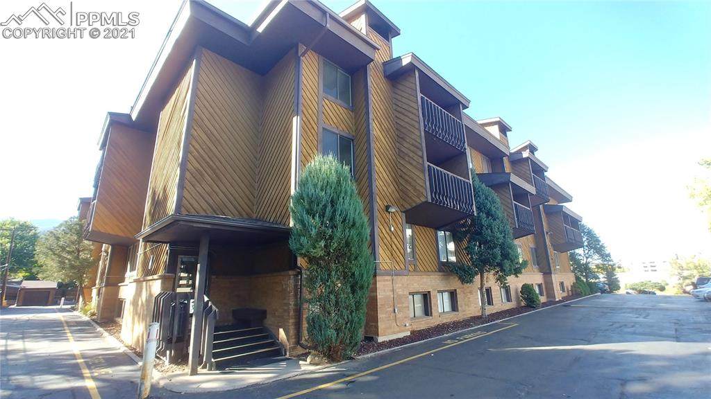 935 Saturn Drive - Photo 1