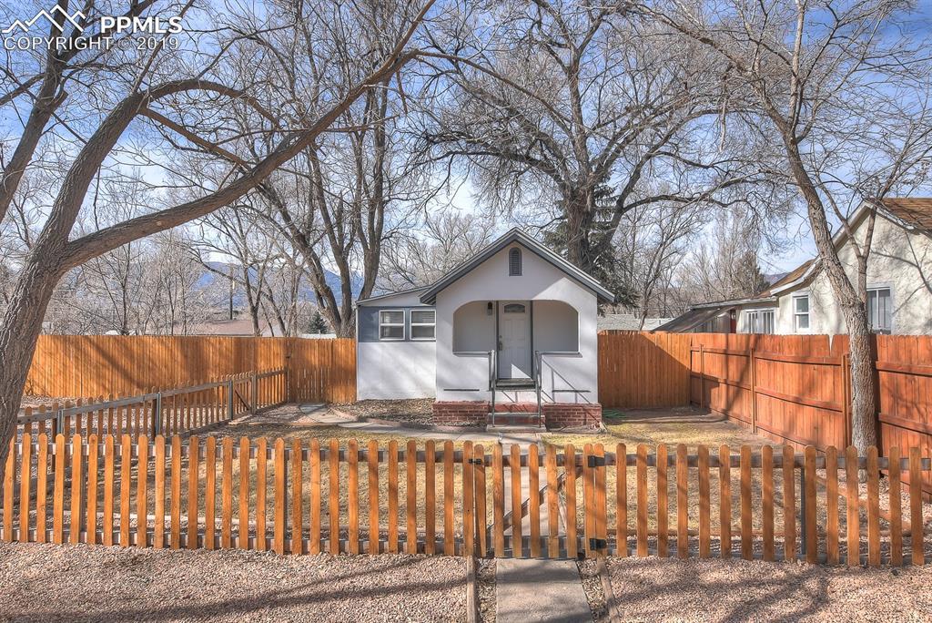 2720 Tremont Street - Photo 1