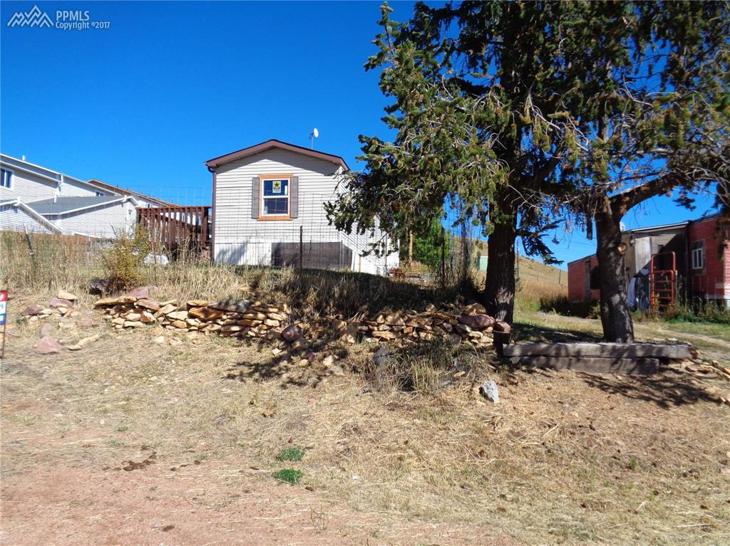 423 Eaton Avenue - Photo 1