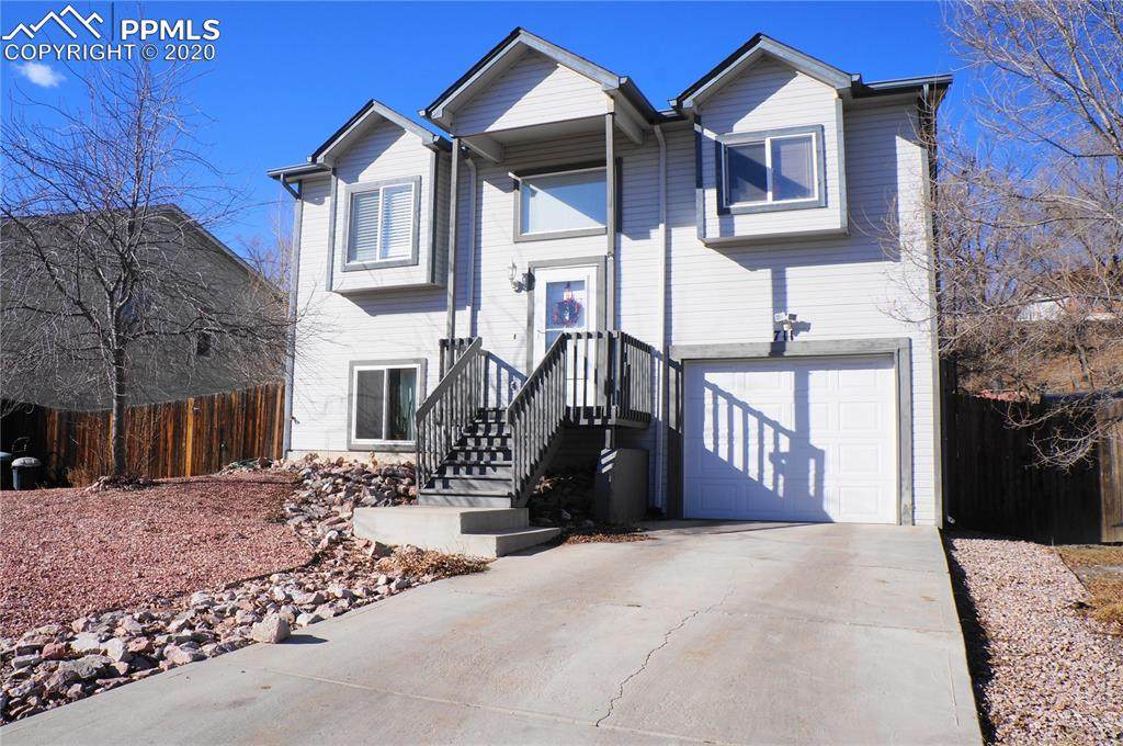711 Monument Street - Photo 1