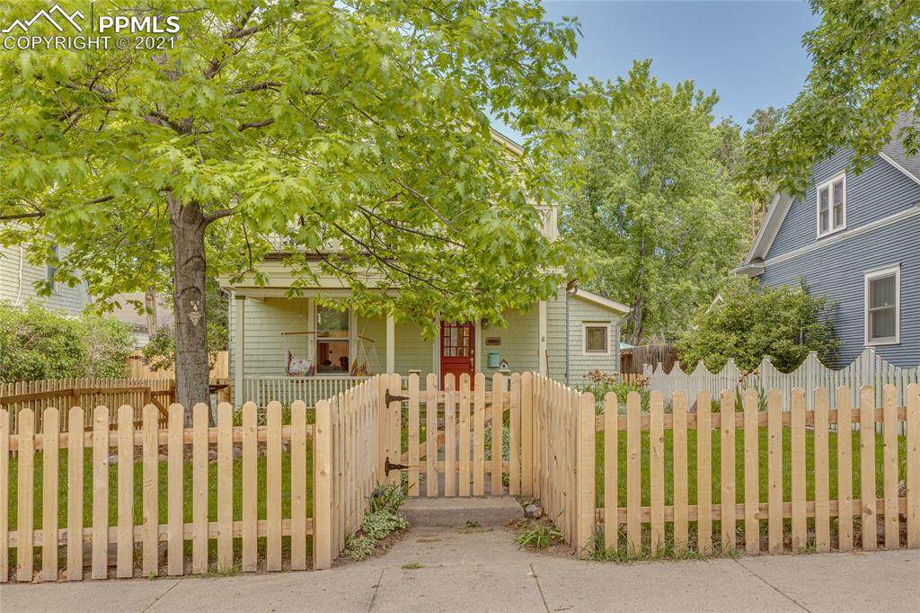 806 Willamette Avenue - Photo 1