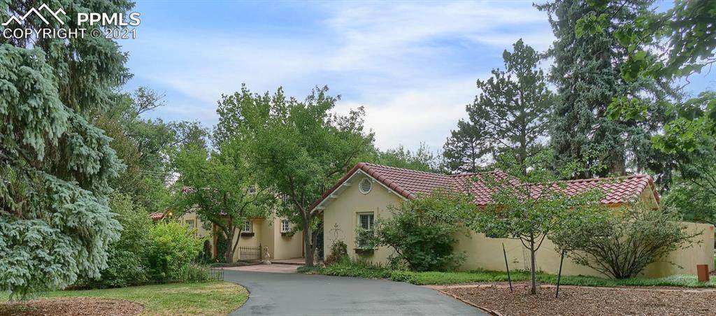 27 Broadmoor Avenue - Photo 1