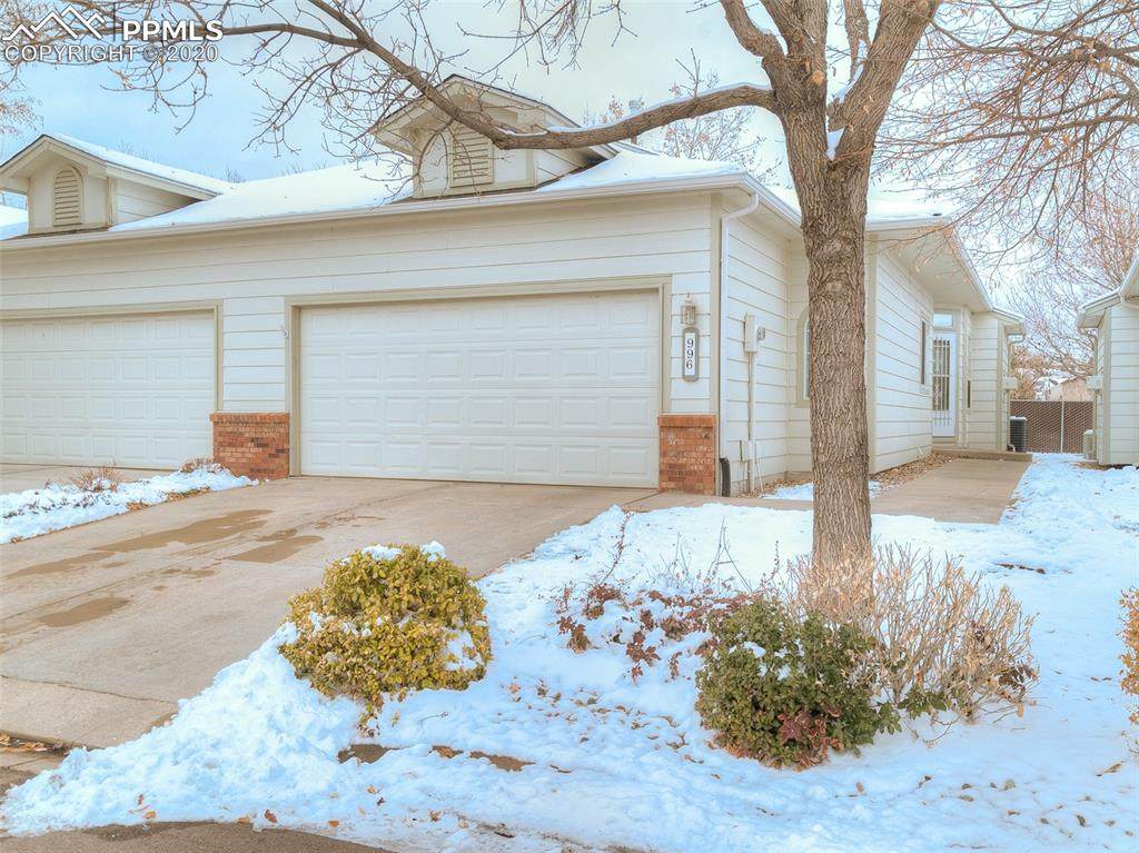 996 Samuel Point - Photo 1