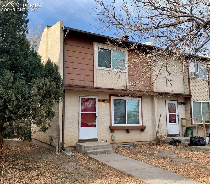 1122 Delaware Drive - Photo 1