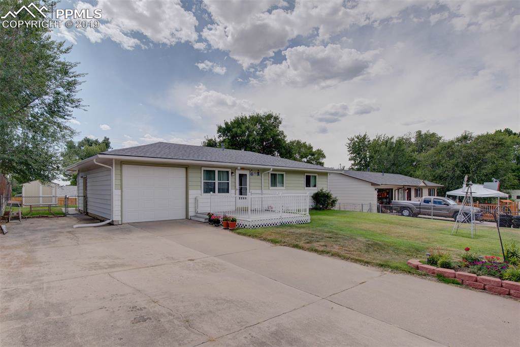 521 Cottonwood Drive - Photo 1