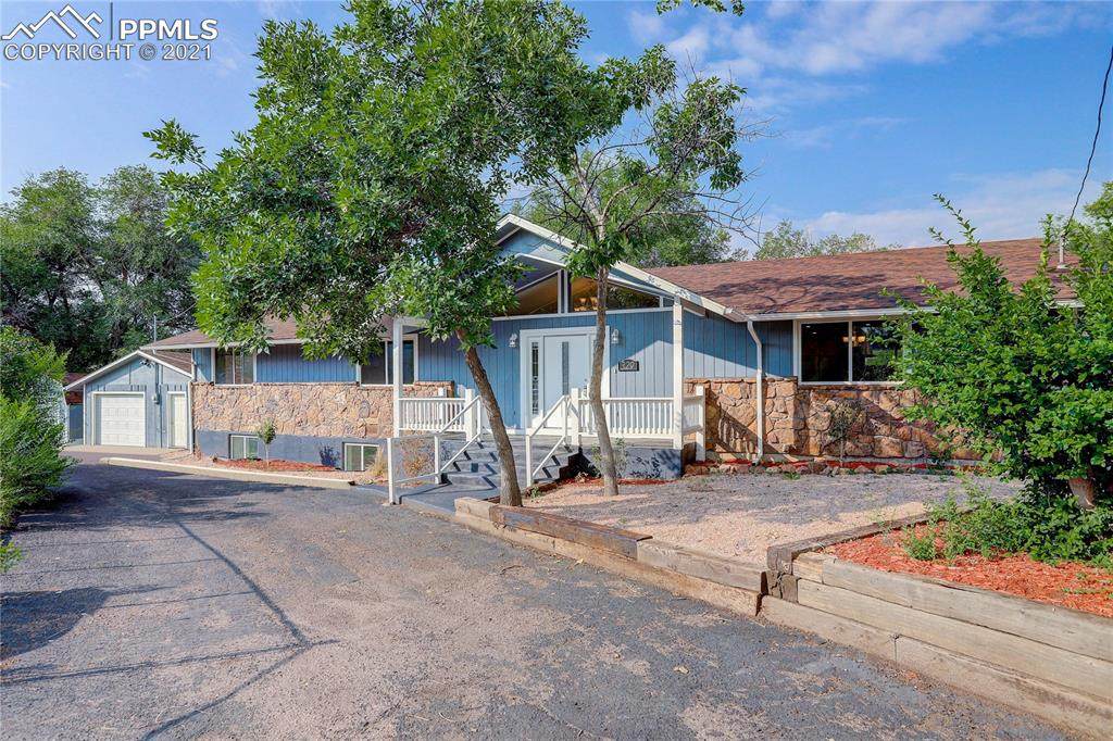 329 18th Street - Photo 1