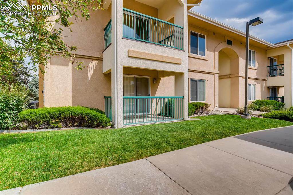 3021 Mandalay Grove - Photo 1