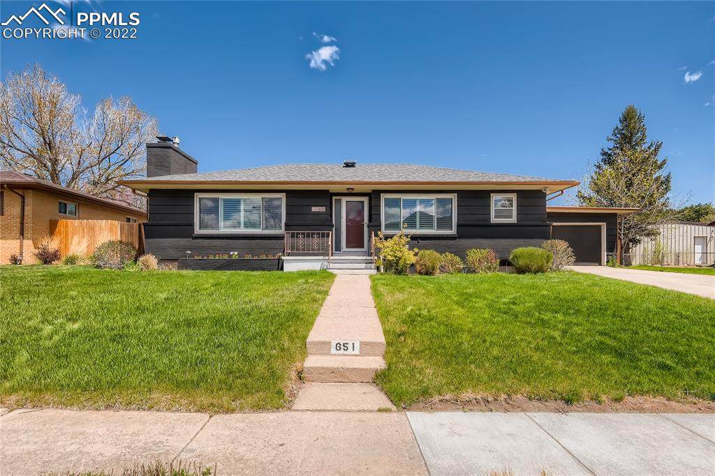 651 30th Street - Photo 1
