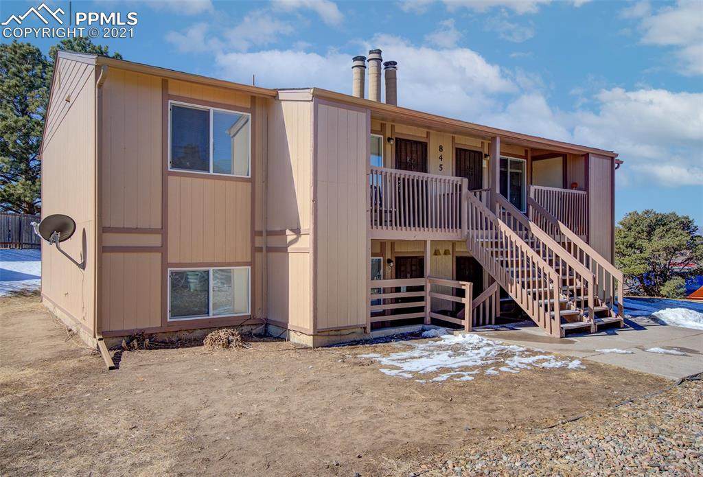 845 Hathaway Drive - Photo 1