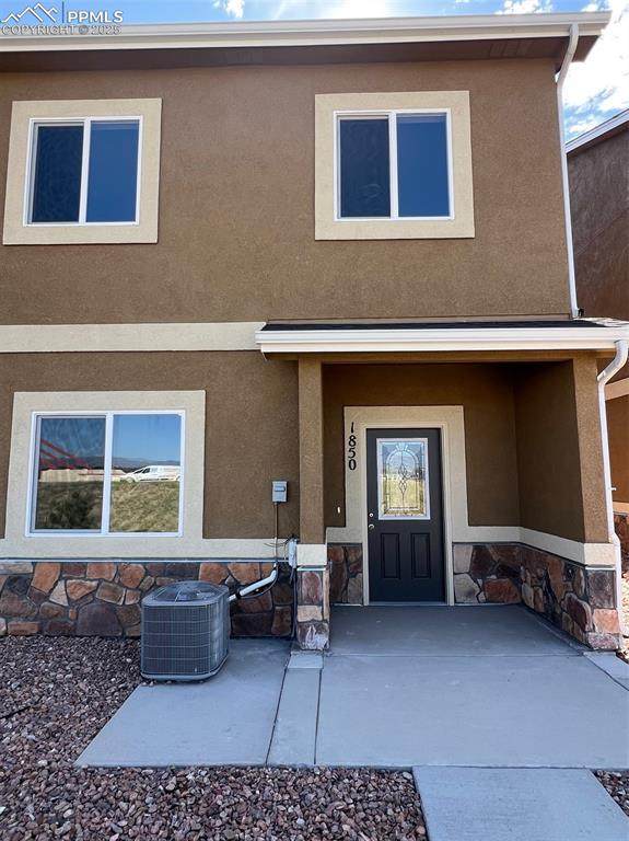 1850 Sandtoft Heights - Photo 1