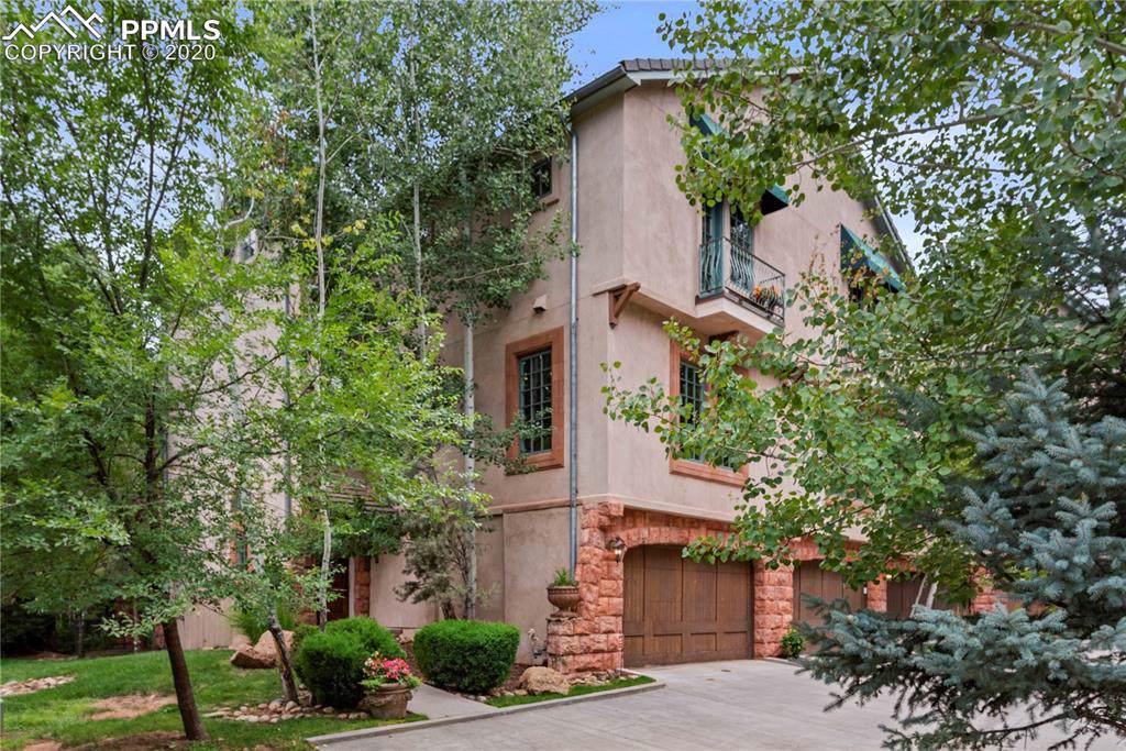 346 Manitou Avenue - Photo 1