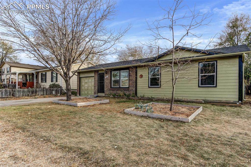 5075 Hunters Run - Photo 1
