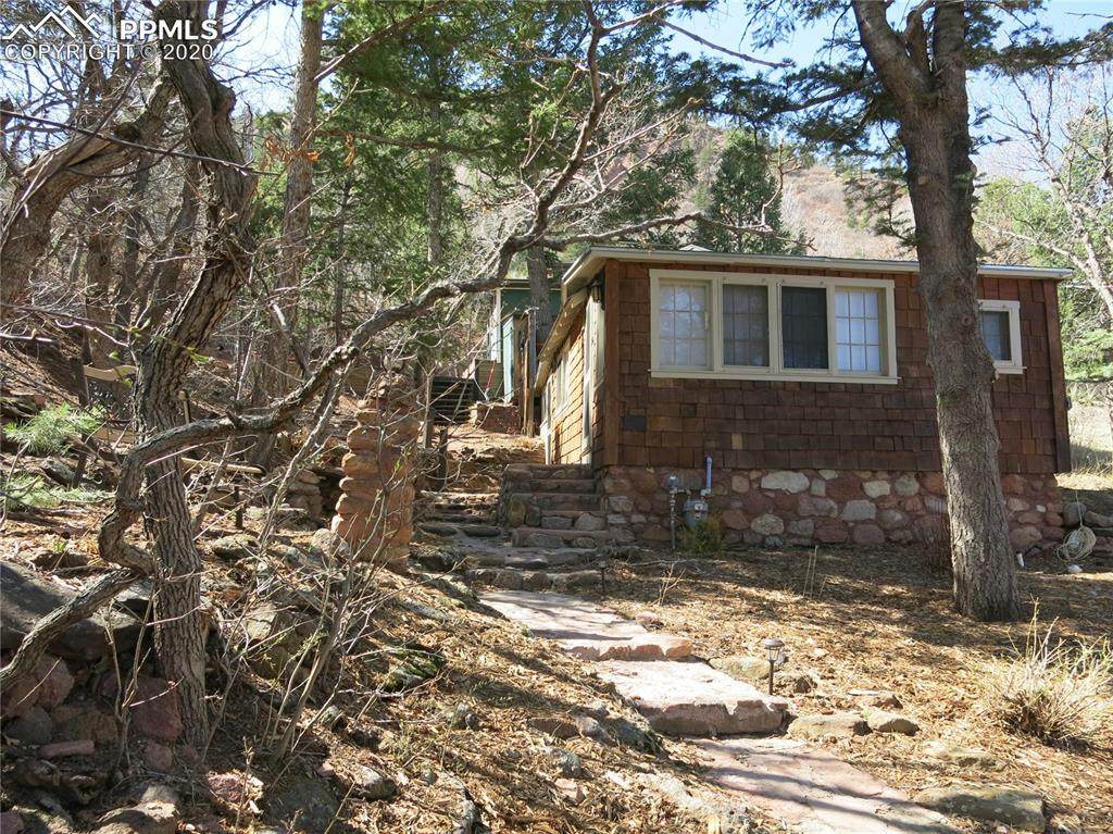 915 High Road - Photo 1