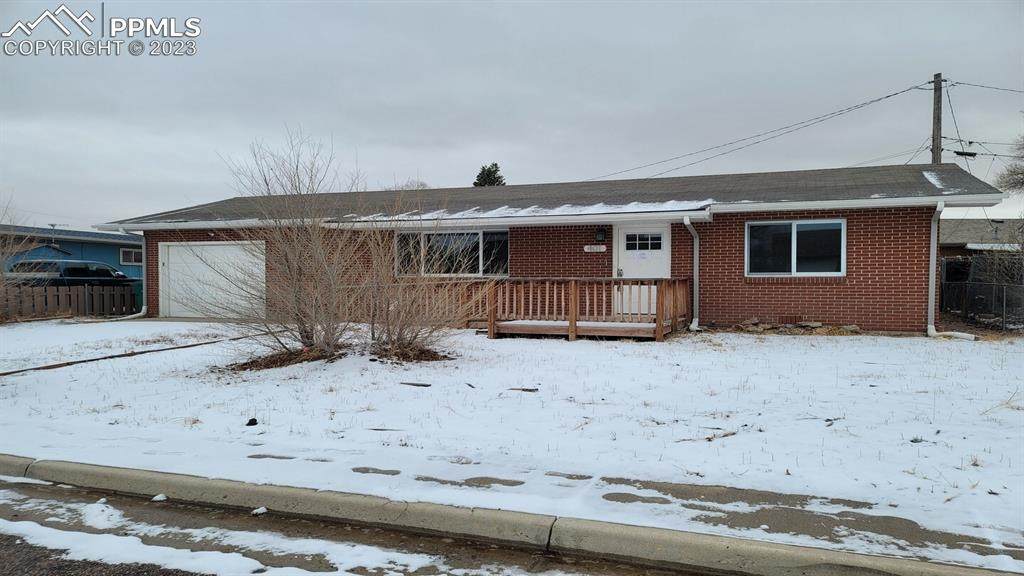 401 Crest Street - Photo 1