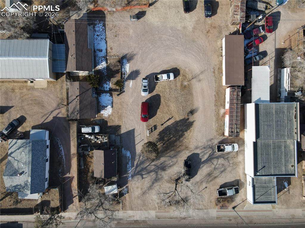 325 Santa Fe Avenue - Photo 1