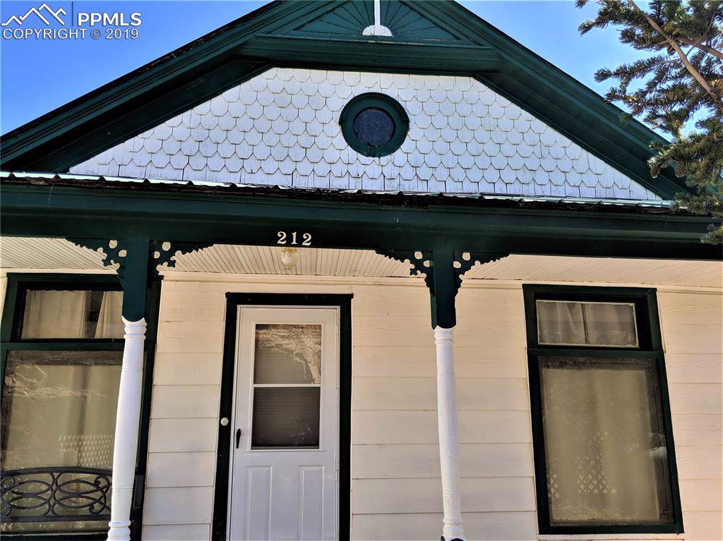 210 7th Street - Photo 1