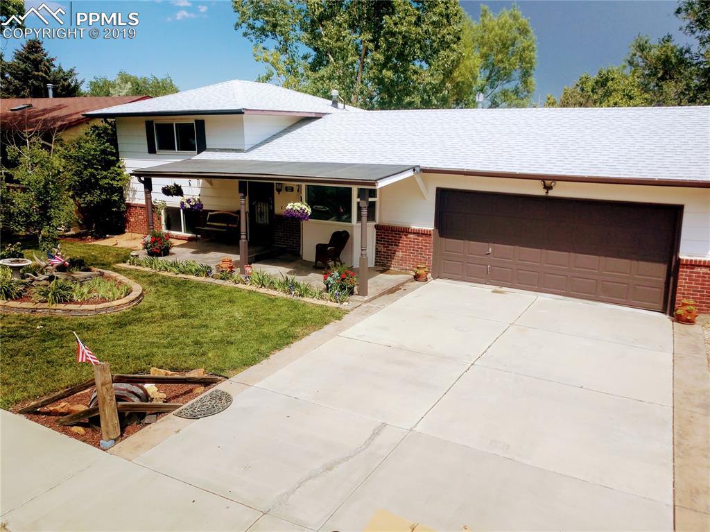 723 Paradise Lane - Photo 1