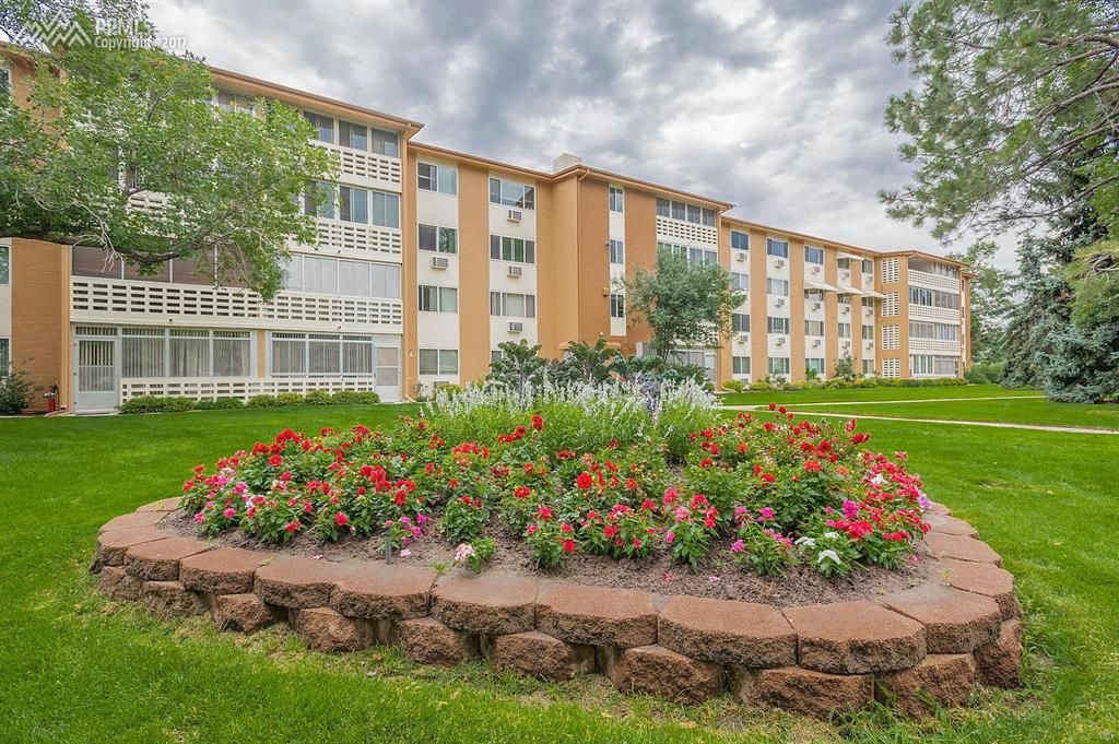 495 Dayton Street - Photo 1