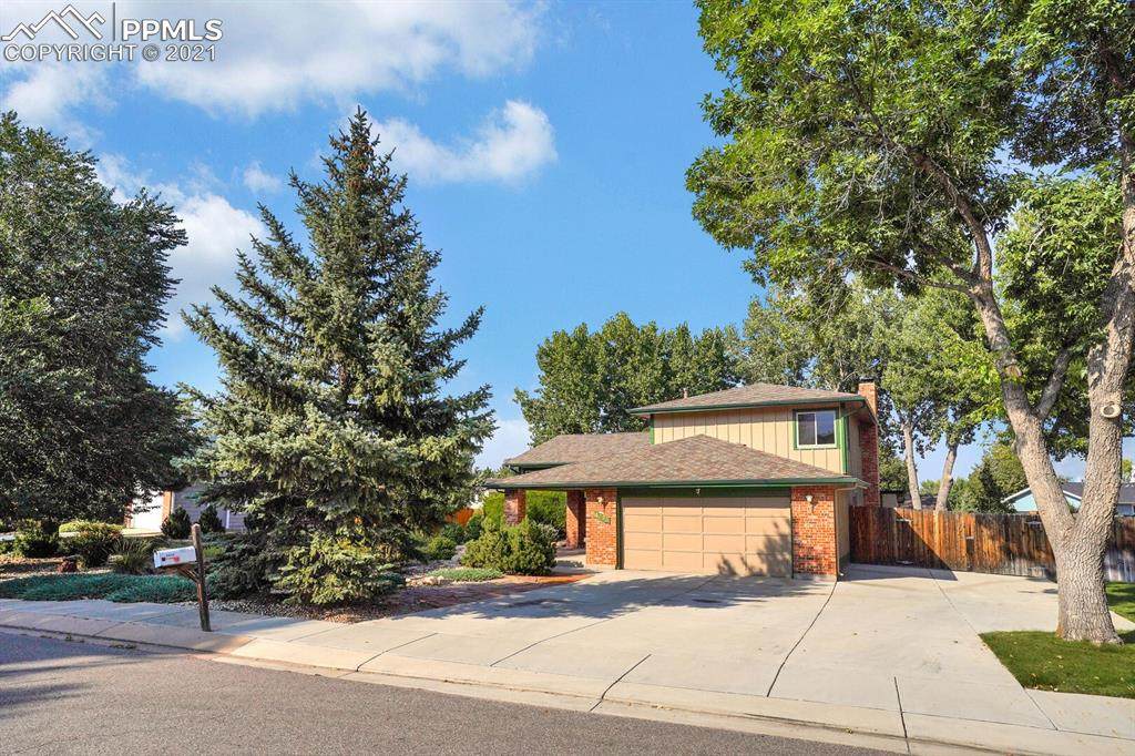 4325 Stonehaven Drive - Photo 1