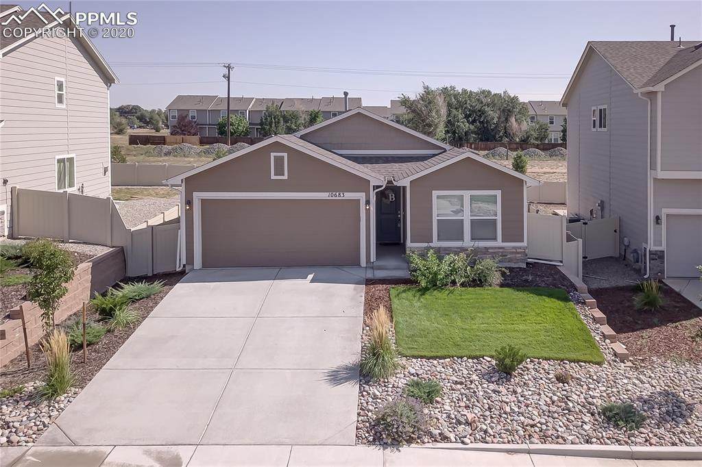 10683 Traders Parkway - Photo 1