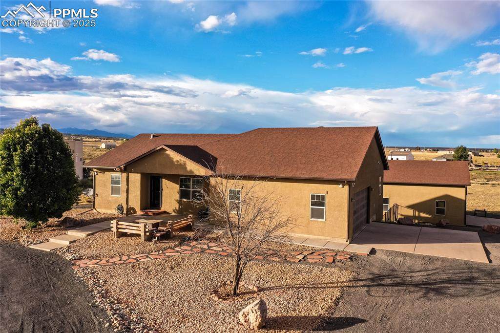 1476 Bowen Drive - Photo 1