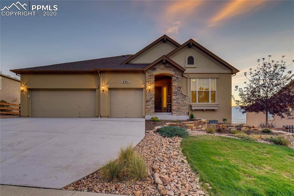 201 Kettle Valley Way - Photo 1