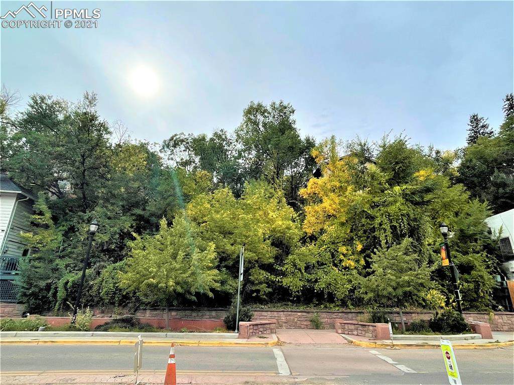 Manitou Avenue - Photo 1