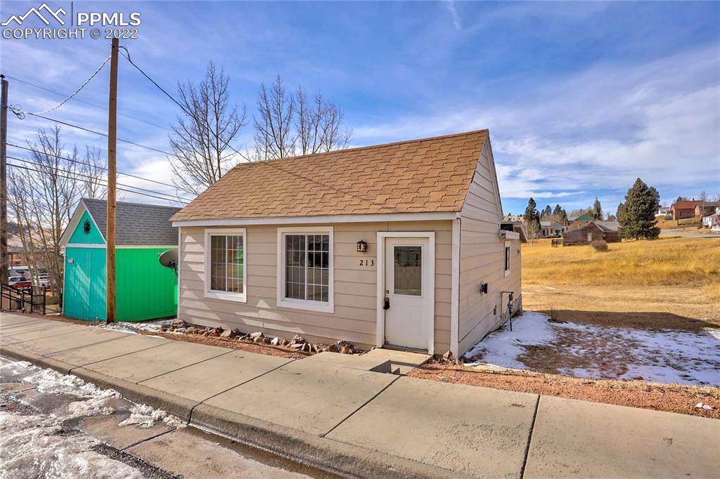 213 Second Street - Photo 1