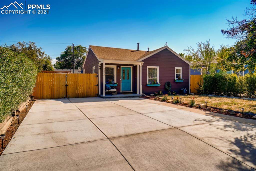 2820 Park Place - Photo 1