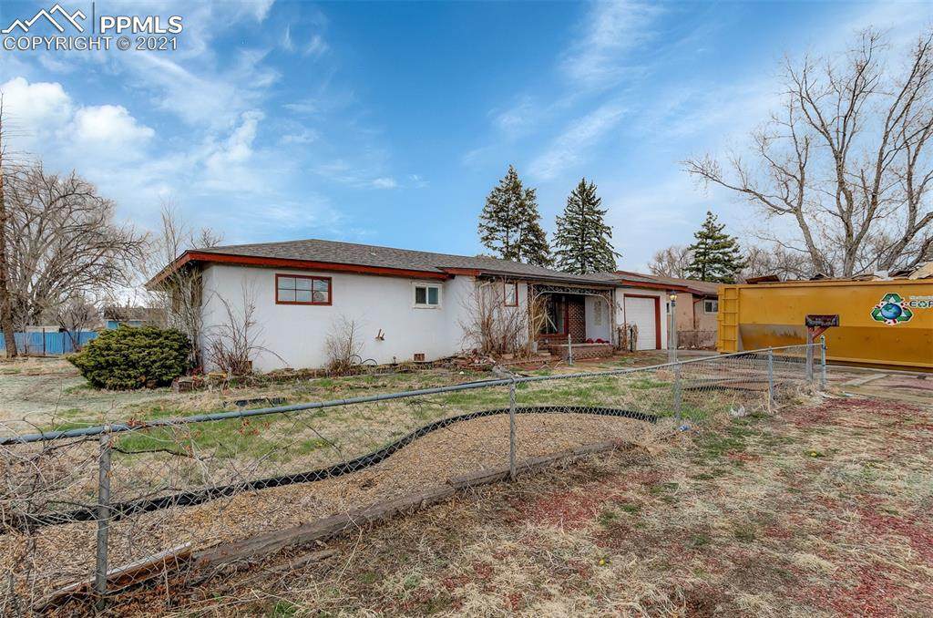104 Grand Boulevard - Photo 1