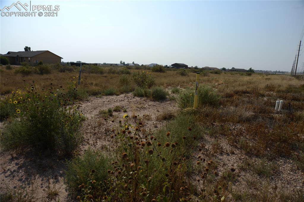 1051 Linda Avenue - Photo 1