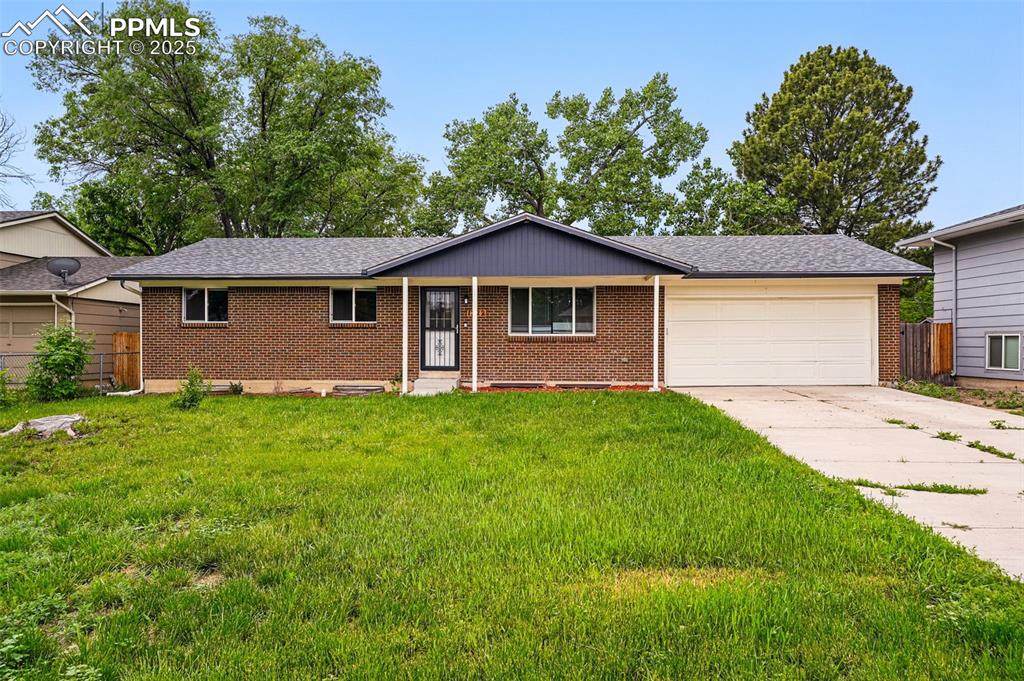 1222 De Reamer Circle - Photo 1