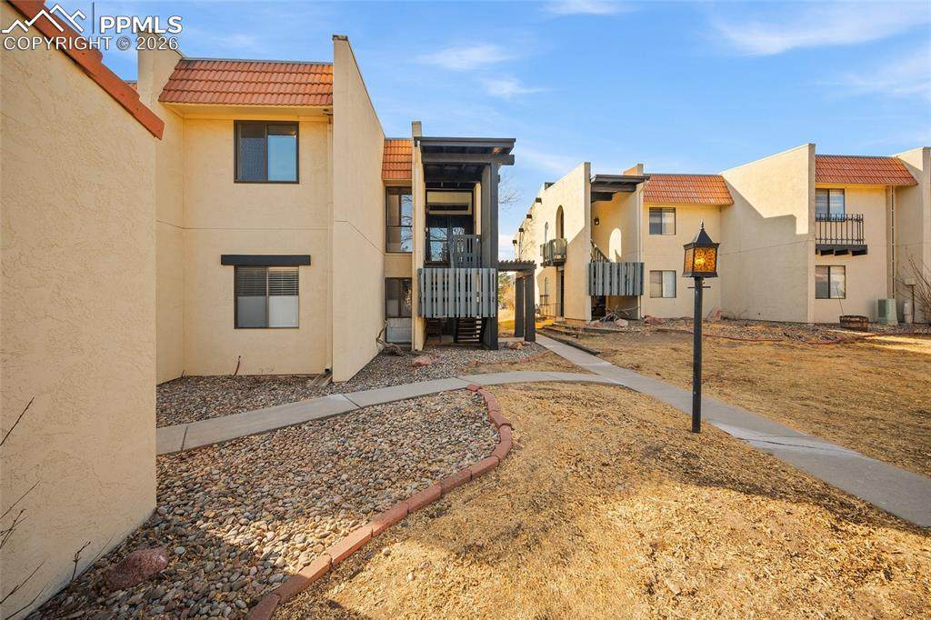 1010 Fontmore Road - Photo 1